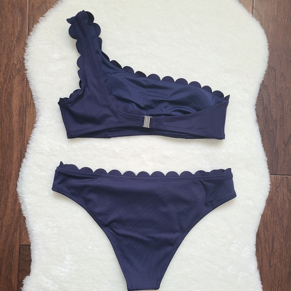 NWT One Shoulder Navy Scalloped Cupshe Bikini - Picture 2 of 7